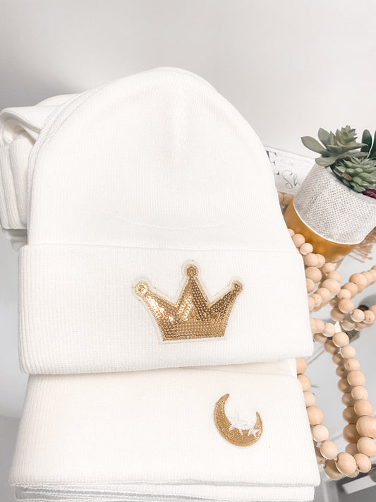 Embroidered Patch Beanie in Snowfall White